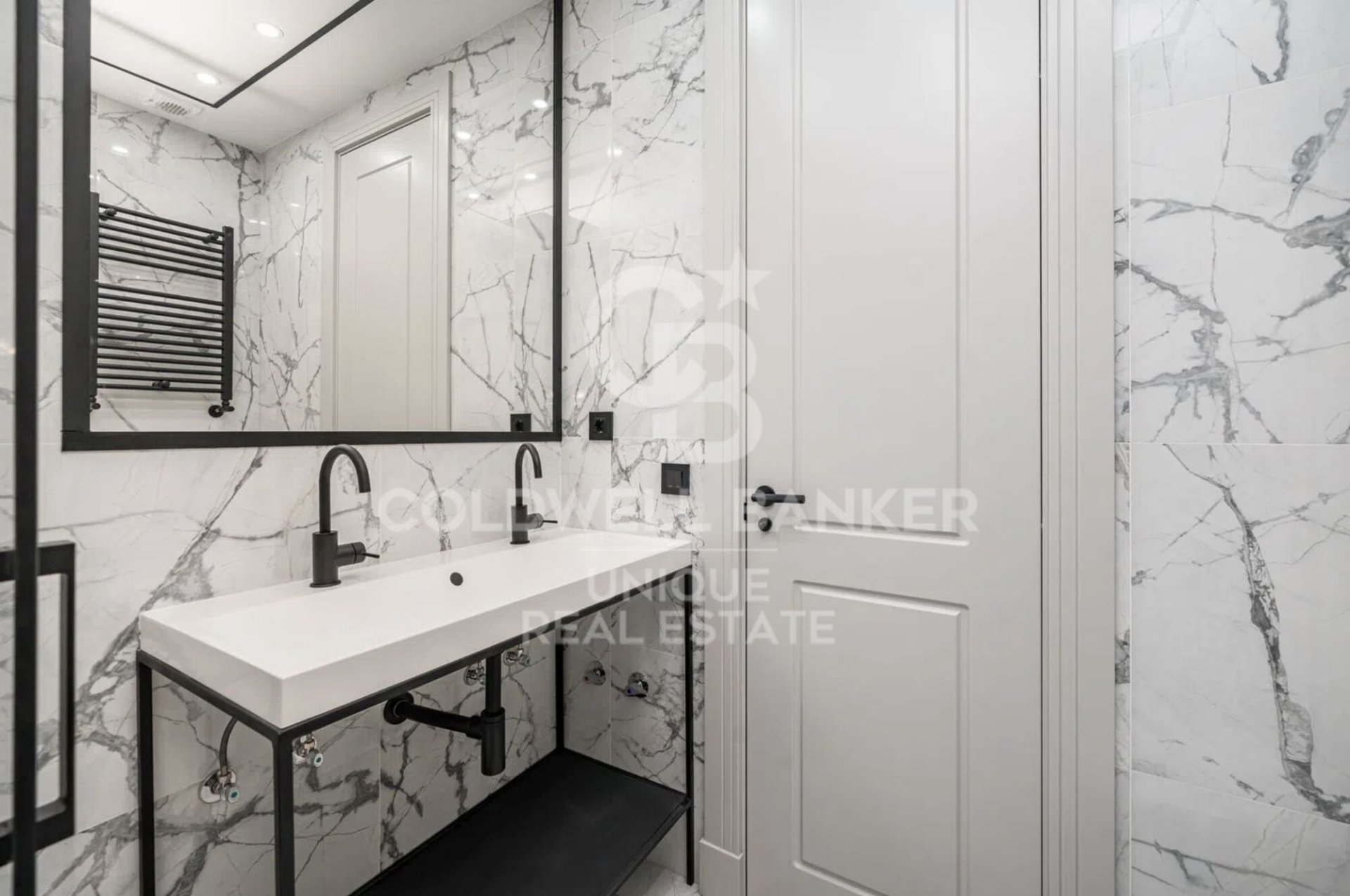 Apartamento en Madrid, España 3 dormitorios, 179 m2 No. 156673