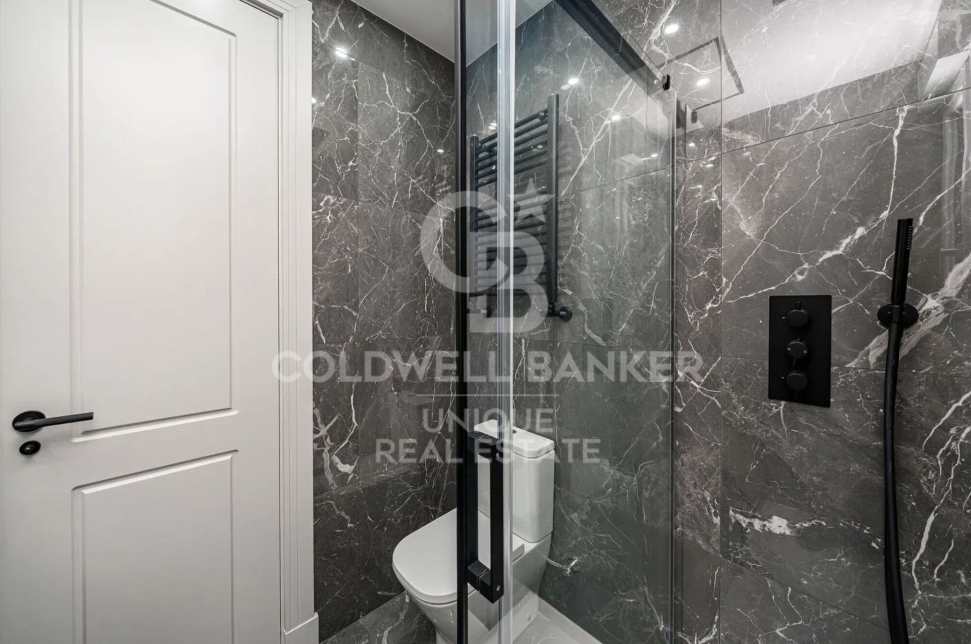 Apartamento en Madrid, España 3 dormitorios, 179 m2 No. 156673