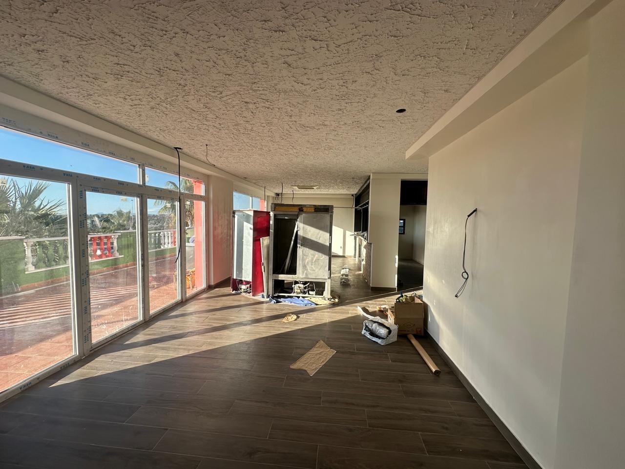 Liikekiinteistö La Zenia, Alicante, Espanja 400 m2 No. 151046