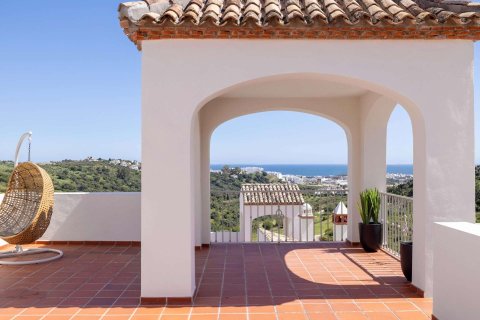 Villa à Estepona, Malaga, Espagne 3 chambres, 262 m2 No. 169481