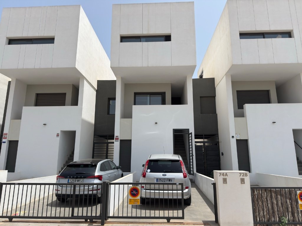 Apartment in Pilar de la Horadada, Alicante, Spain 3 bedrooms,  No. 145403