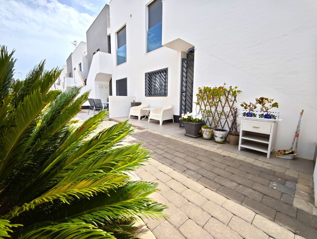 Apartment in Alicante, Spain 2 bedrooms, 73 sq.m. No. 145402
