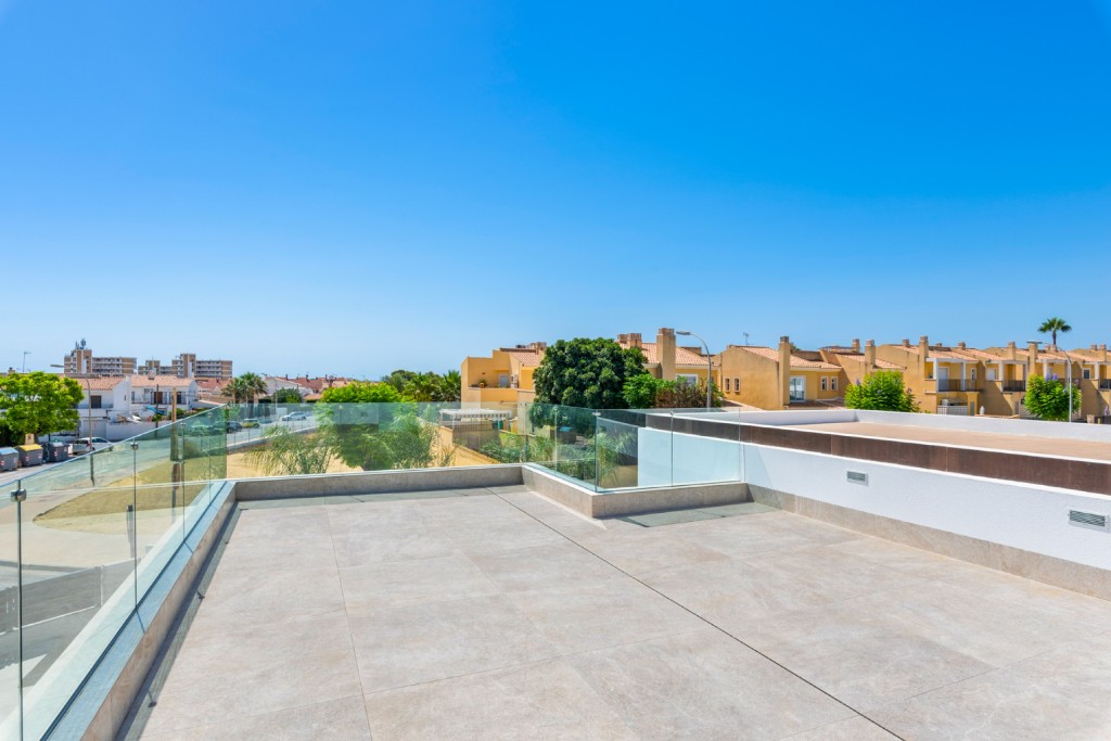 Villa in Alicante, Spanien 3 Schlafzimmer, 220 m2 Nr. 145400