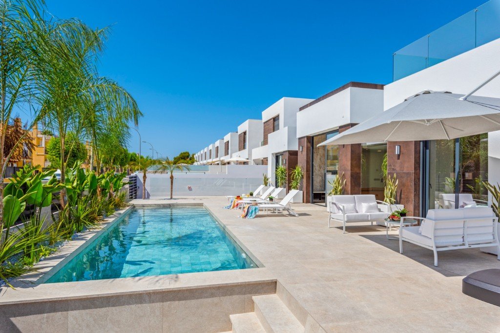 Villa in Alicante, Spanien 3 Schlafzimmer, 220 m2 Nr. 145400