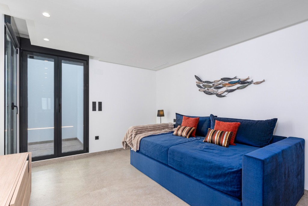 Villa in Alicante, Spanien 3 Schlafzimmer, 220 m2 Nr. 145400