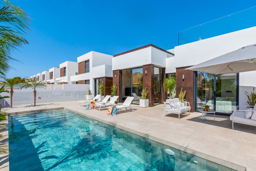 Villa in Alicante, Spanien 3 Schlafzimmer, 220 m2 Nr. 145400