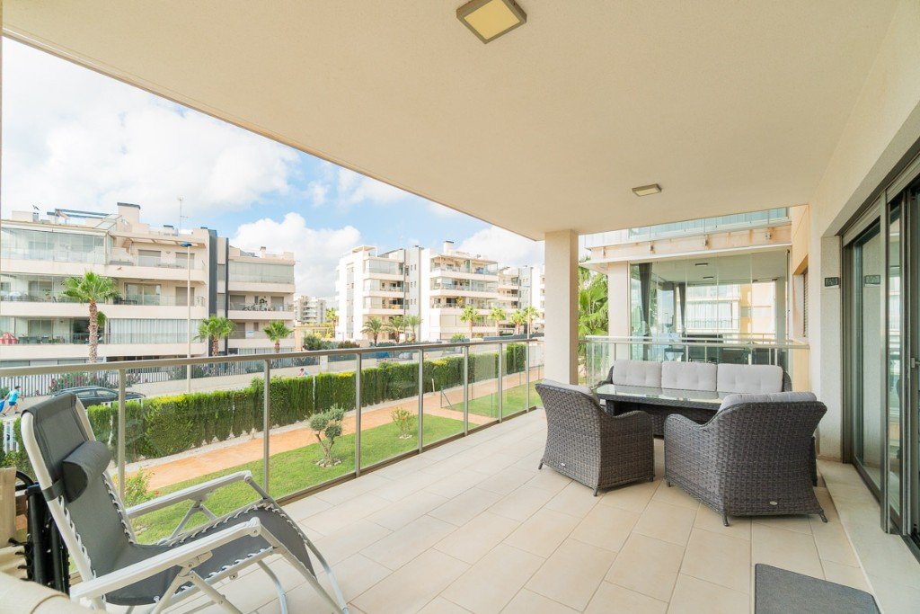 Apartamento en Villamartin, Alicante, España 2 dormitorios, 71 m2 No. 145405