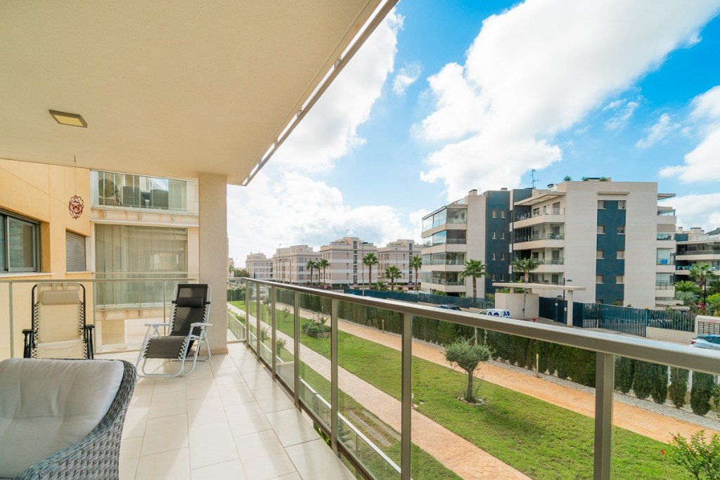 Apartamento en Villamartin, Alicante, España 2 dormitorios, 71 m2 No. 145405
