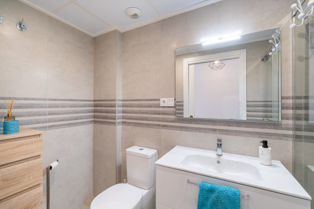Apartamento en Villamartin, Alicante, España 2 dormitorios, 71 m2 No. 145405