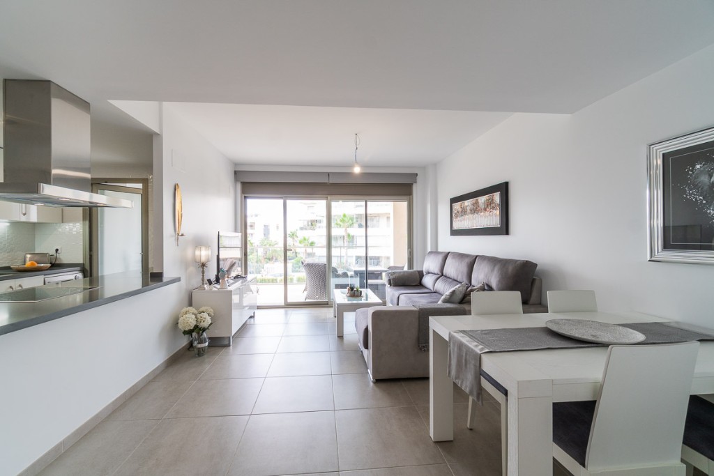 Apartamento en Villamartin, Alicante, España 2 dormitorios, 71 m2 No. 145405