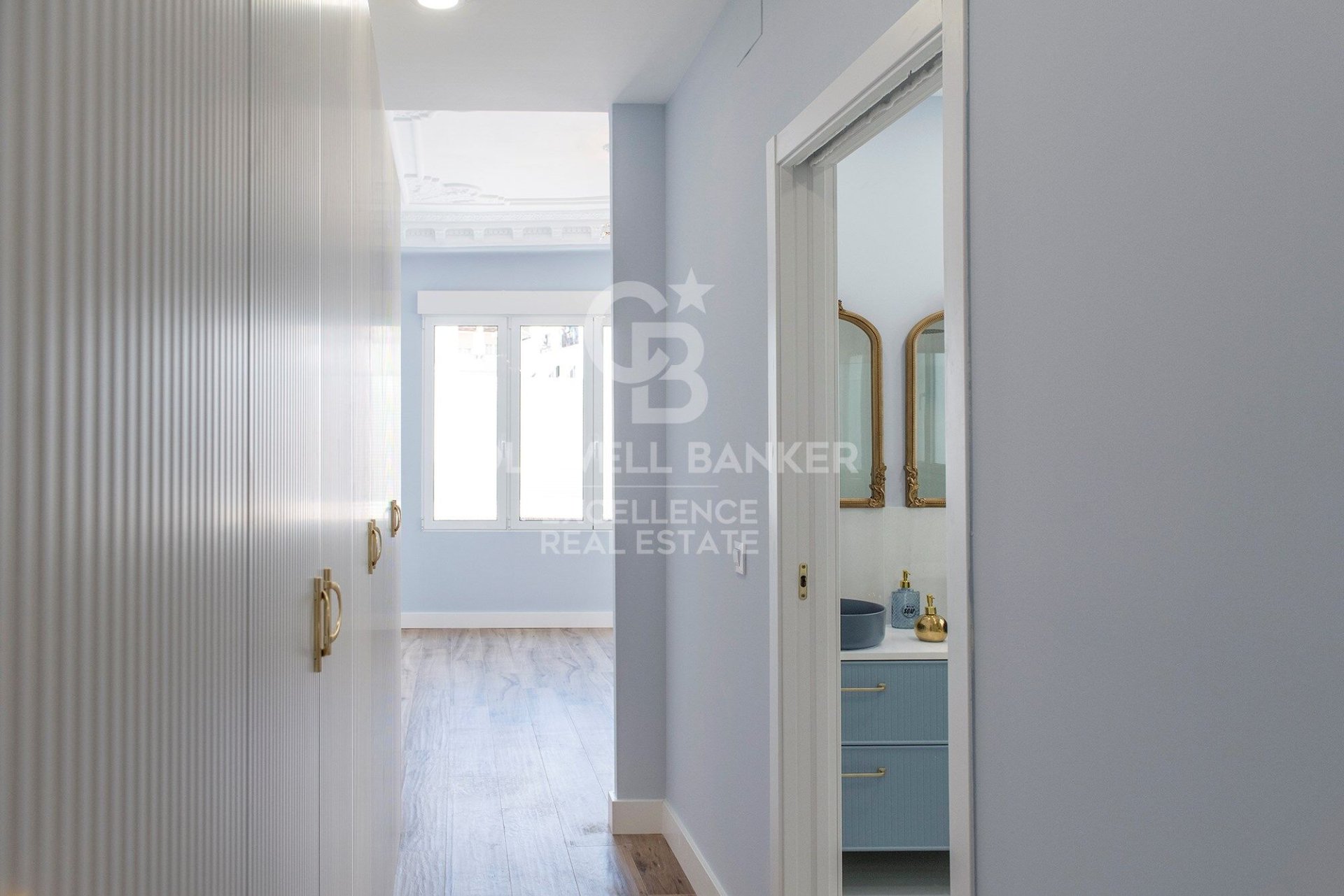 Apartment à Valencia, Espagne 3 chambres, 140 m2 No. 157796