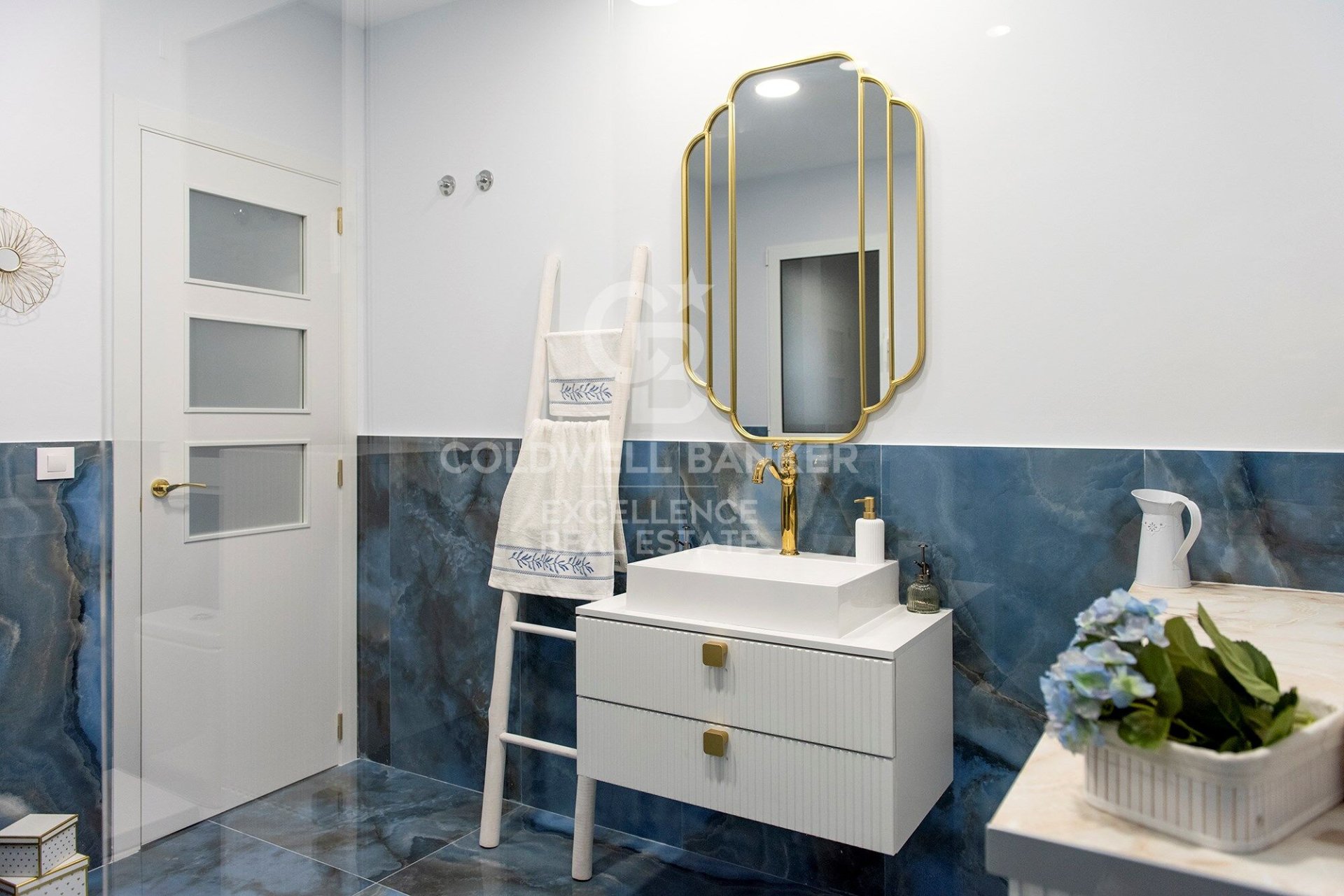 Apartment à Valencia, Espagne 3 chambres, 140 m2 No. 157796
