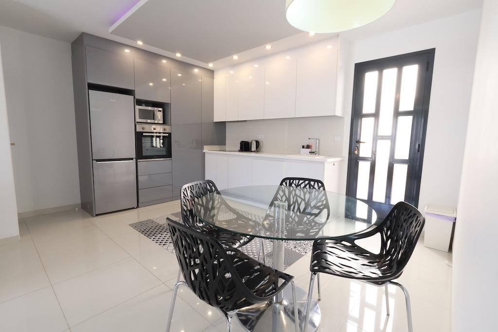 Apartment in Pilar de la Horadada, Alicante, Spain 2 bedrooms, 67 sq.m. No. 190189