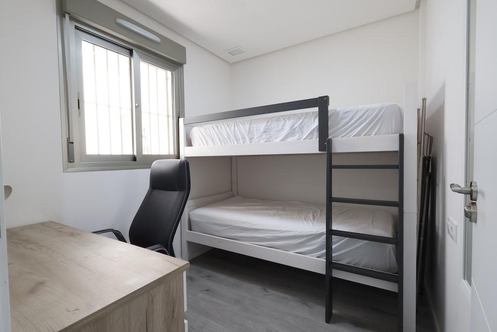 Apartment in Alicante, Spain 3 bedrooms, 105 sq.m. No. 190275