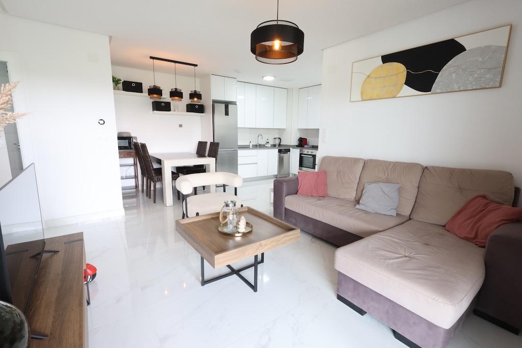 Apartment in Alicante, Spain 3 bedrooms, 105 sq.m. No. 190275