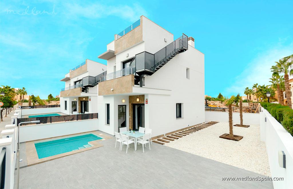 Villa in Torrevieja, Alicante, Spain 3 bedrooms, 105 sq.m. No. 105245