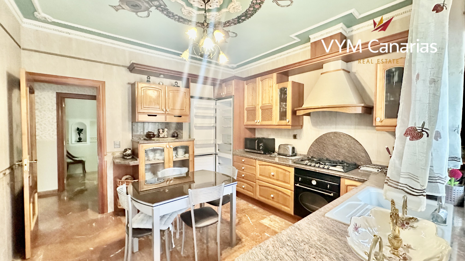 Villa in La Nucia, Alicante, Spain 5 bedrooms, 350 sq.m. No. 191675