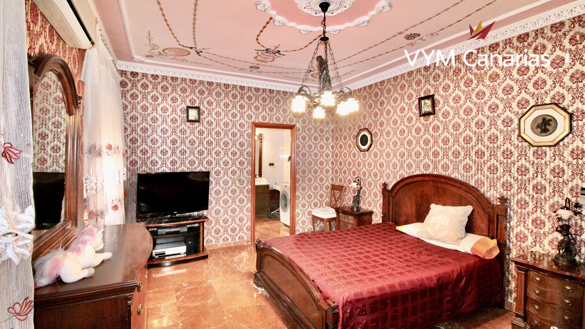 Villa in La Nucia, Alicante, Spain 5 bedrooms, 350 sq.m. No. 191675