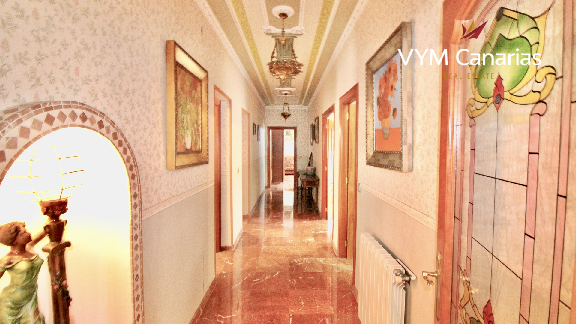 Villa in La Nucia, Alicante, Spain 5 bedrooms, 350 sq.m. No. 191675
