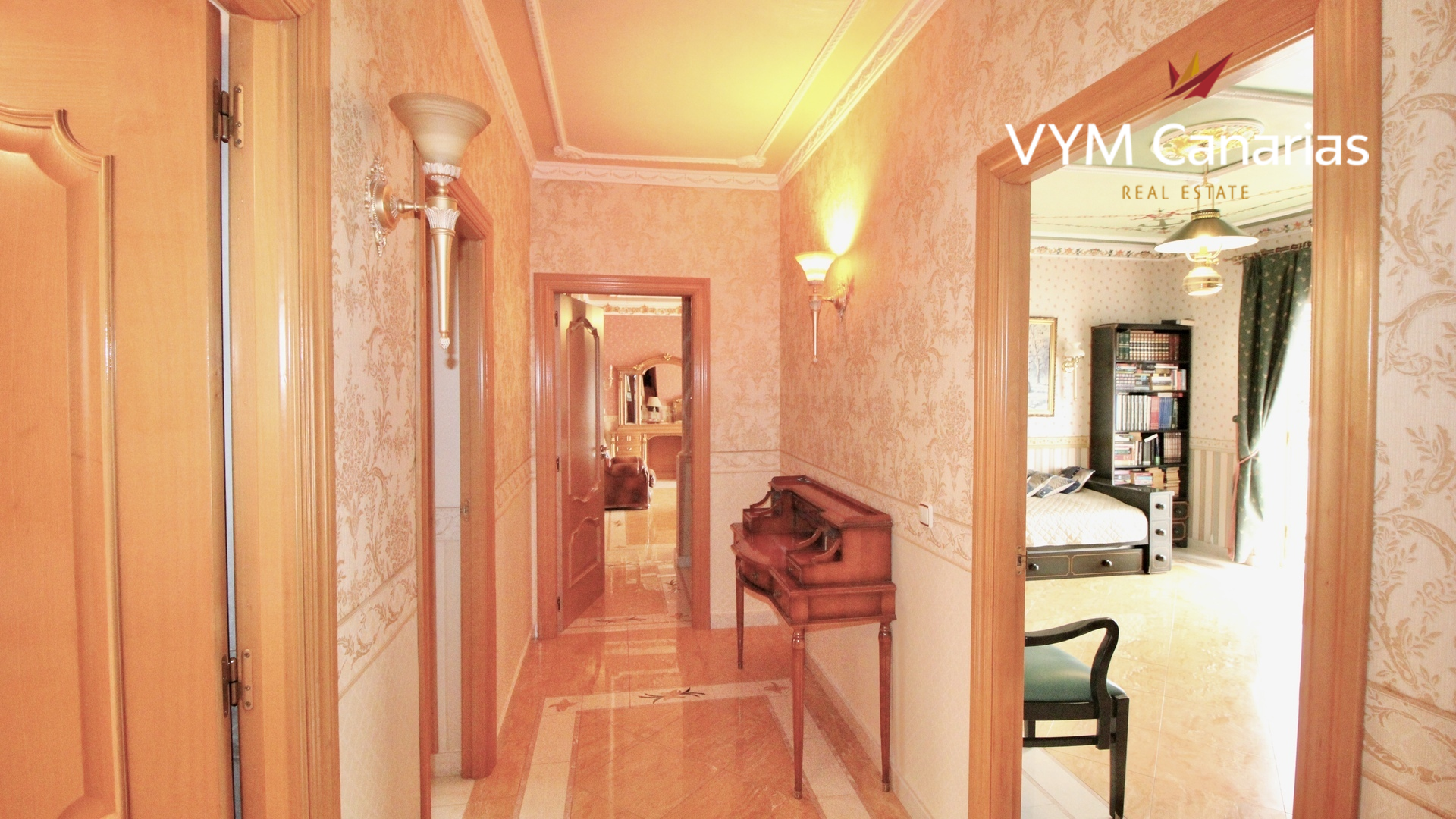 Villa in La Nucia, Alicante, Spain 5 bedrooms, 350 sq.m. No. 191675