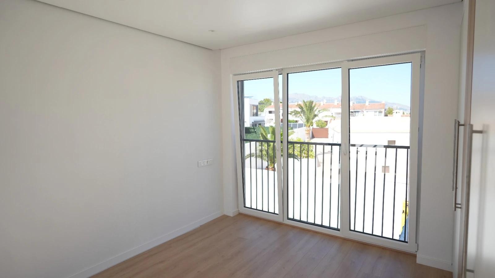 Villa i La Nucia, Alicante, Spanien 3 sovrum, 105 kvm. Nr. 181157