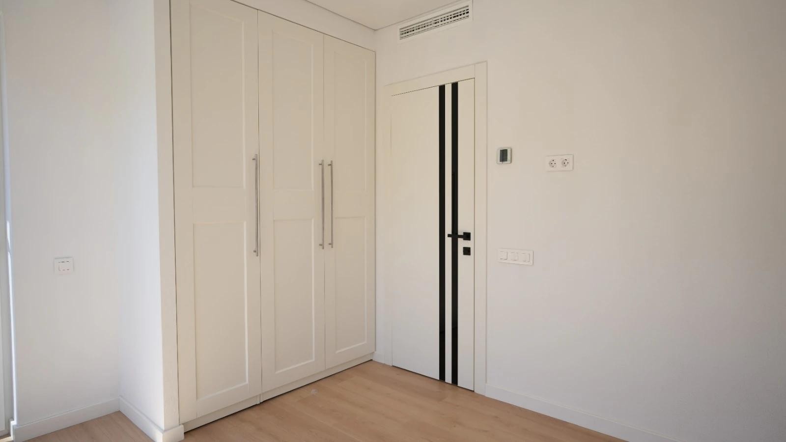 Villa i La Nucia, Alicante, Spanien 3 sovrum, 105 kvm. Nr. 181157