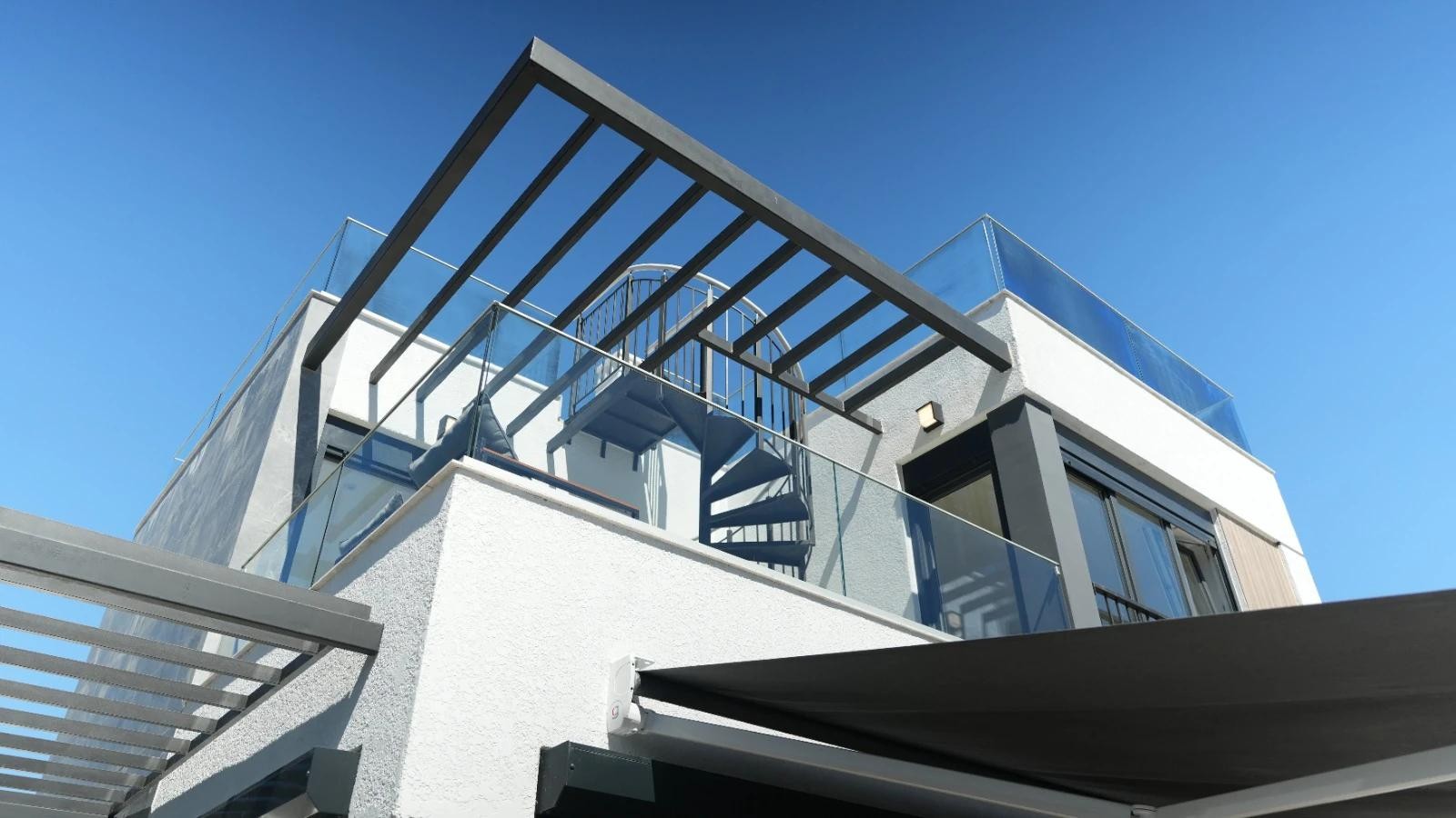 Villa i La Nucia, Alicante, Spanien 3 sovrum, 105 kvm. Nr. 181157
