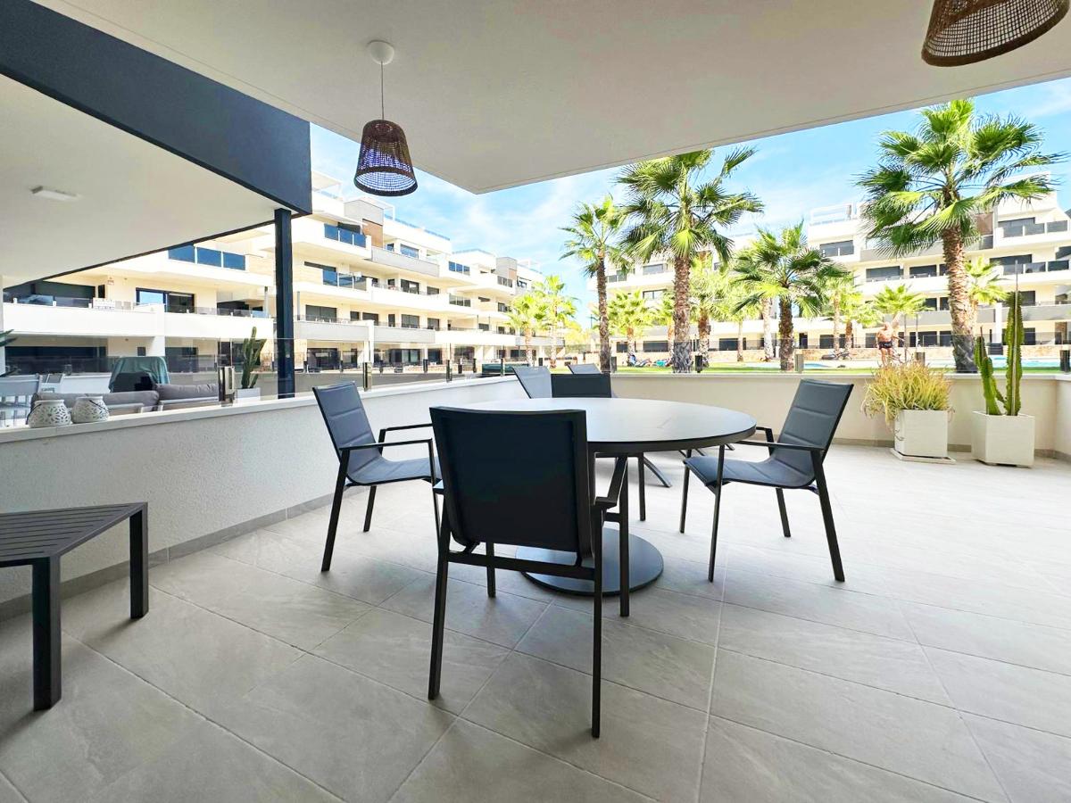 Apartment in Torrevieja, Alicante, Spain 2 bedrooms, 86 sq.m. No. 149180