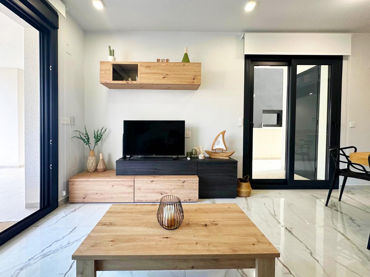 Apartment in Torrevieja, Alicante, Spain 2 bedrooms, 86 sq.m. No. 149180