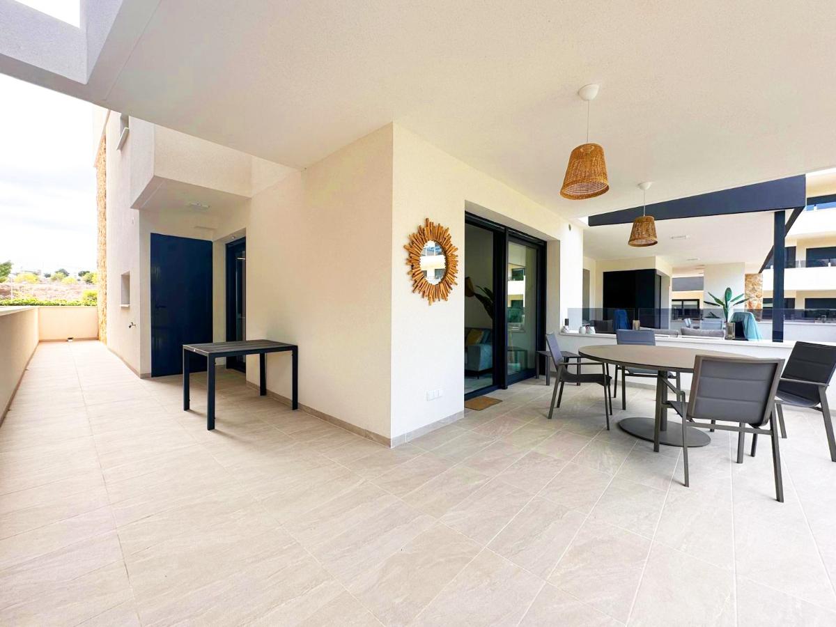 Apartment in Torrevieja, Alicante, Spain 2 bedrooms, 86 sq.m. No. 149180