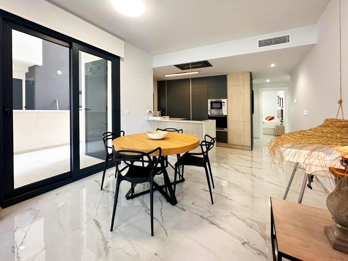Apartment in Torrevieja, Alicante, Spain 2 bedrooms, 86 sq.m. No. 149180