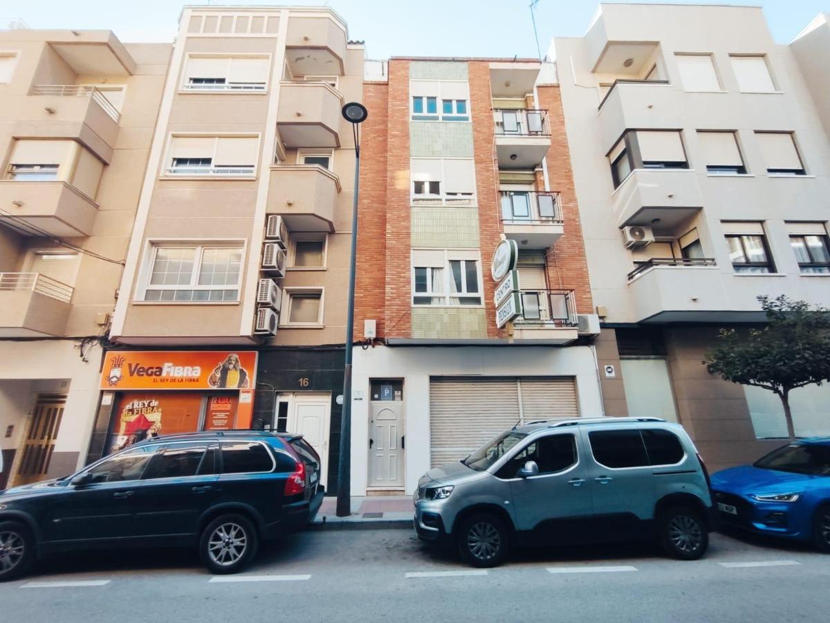 Hotel in Guardamar del Segura, Alicante, Spain 14 bedrooms, 395 sq.m. No. 149181