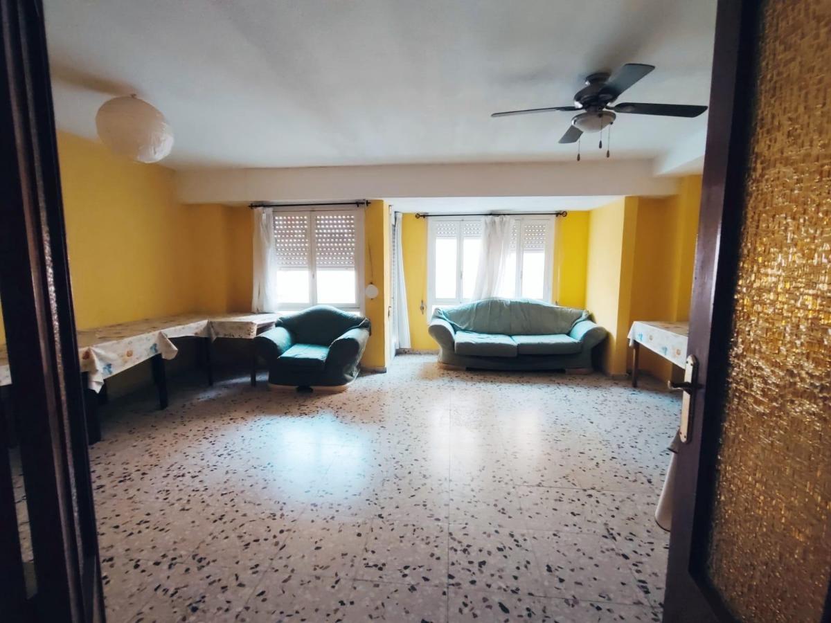 Hotel in Guardamar del Segura, Alicante, Spain 14 bedrooms, 395 sq.m. No. 149181