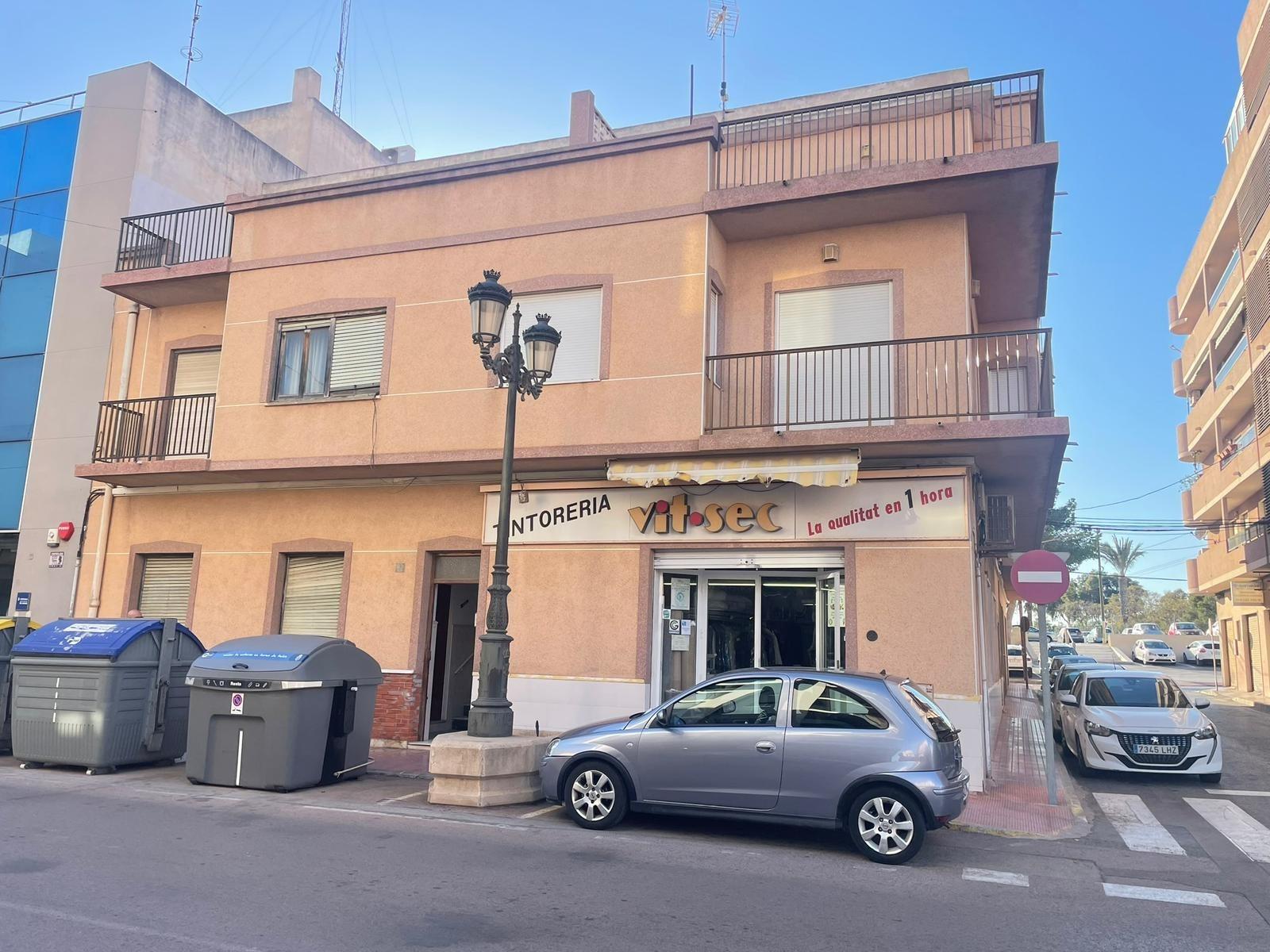 Hus i Guardamar del Segura, Alicante, Spanien 11 sovrum, 592 kvm. Nr. 149184