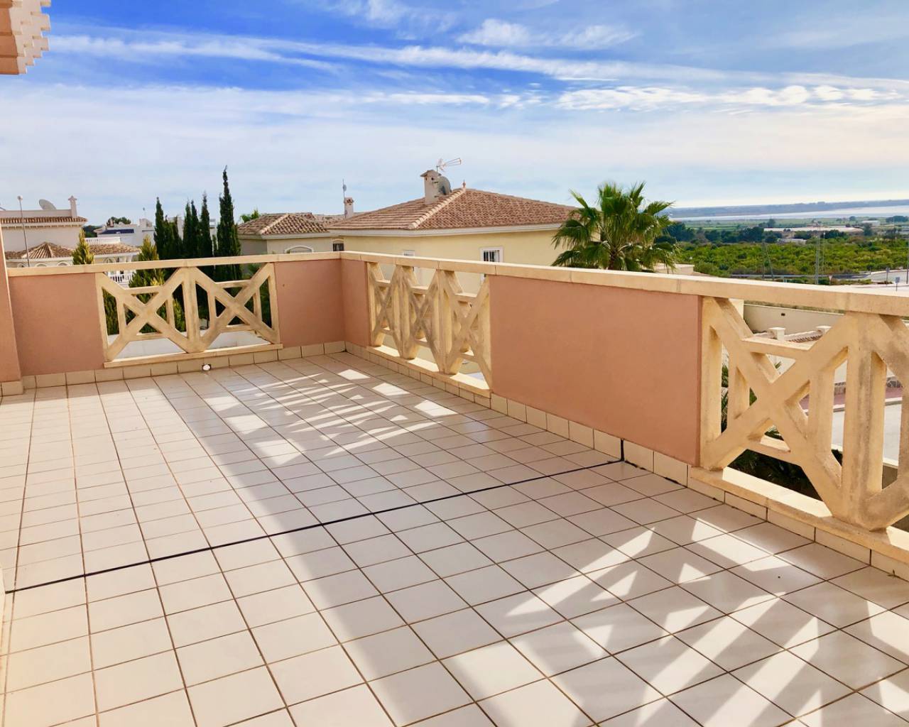 Villa a Ciudad Quesada, Alicante, Spagna 4 camere da letto, 190 mq. N° 79071