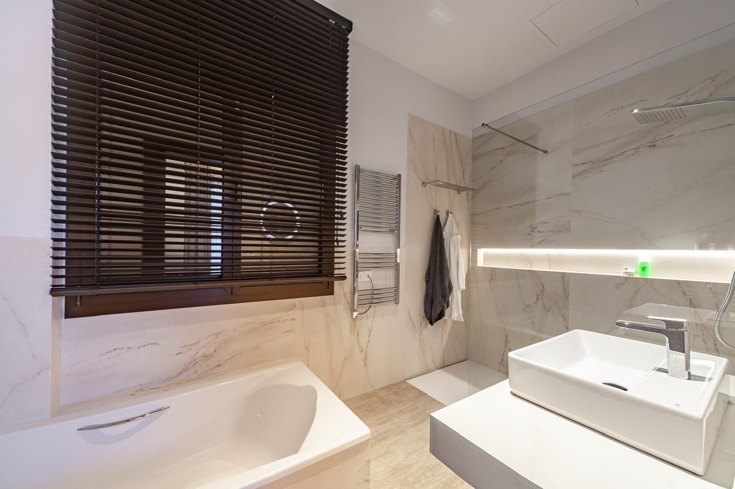 Hus i Castelldefels, Barcelona, Spanien 5 sovrum, 572 kvm. Nr. 160970