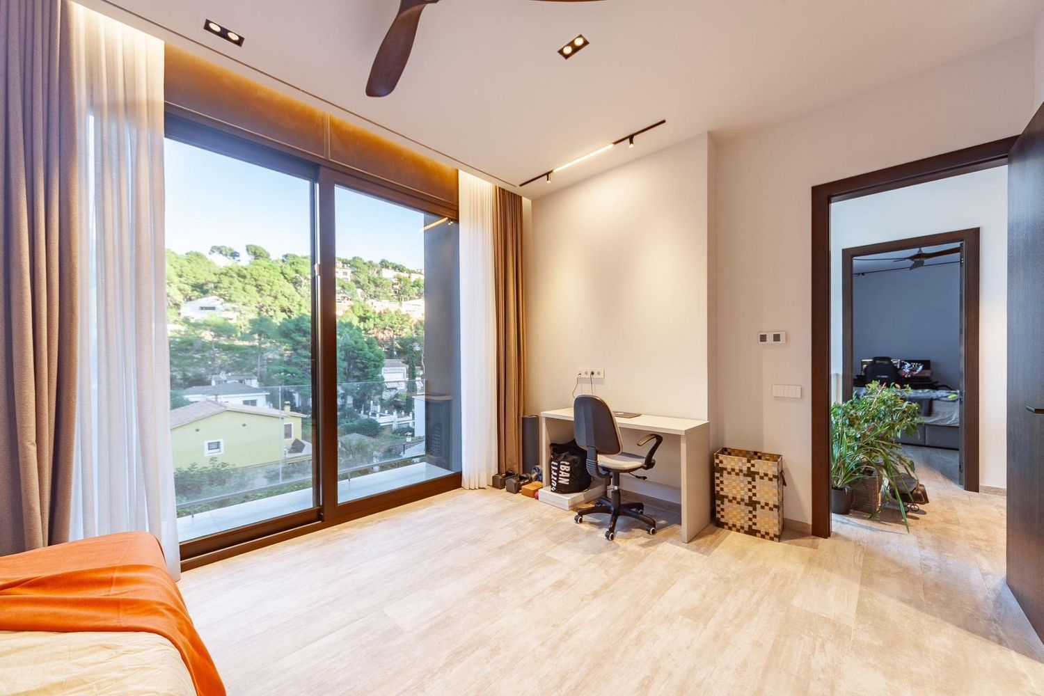 Hus i Castelldefels, Barcelona, Spanien 5 sovrum, 572 kvm. Nr. 160970