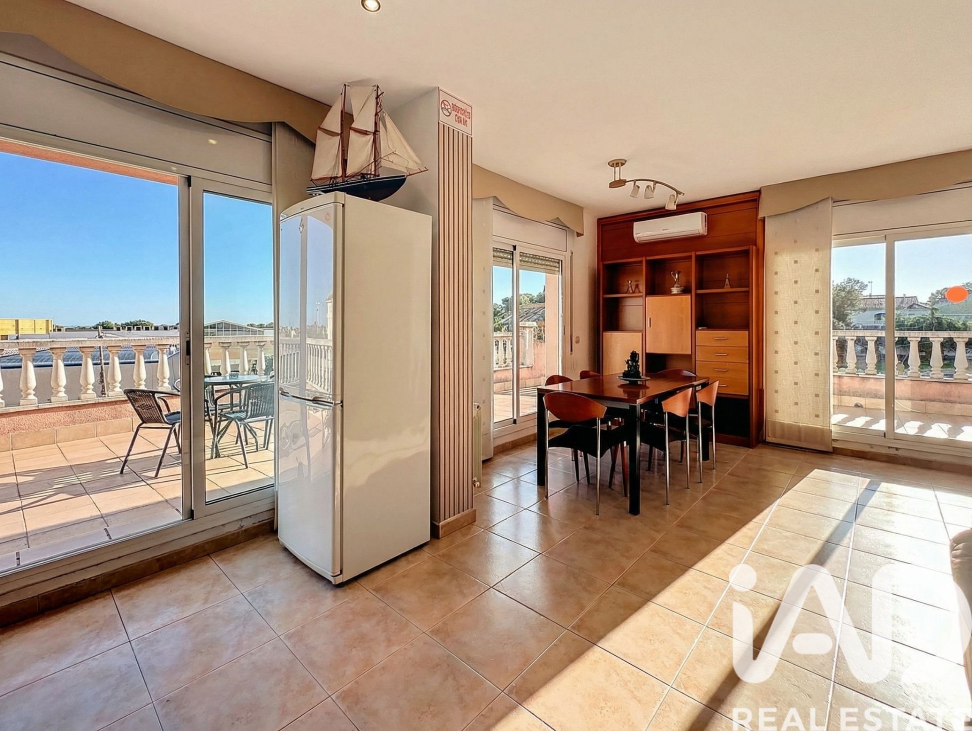 Сasa en El Vendrell, Tarragona, España 5 dormitorios, 301 m2 No. 152309