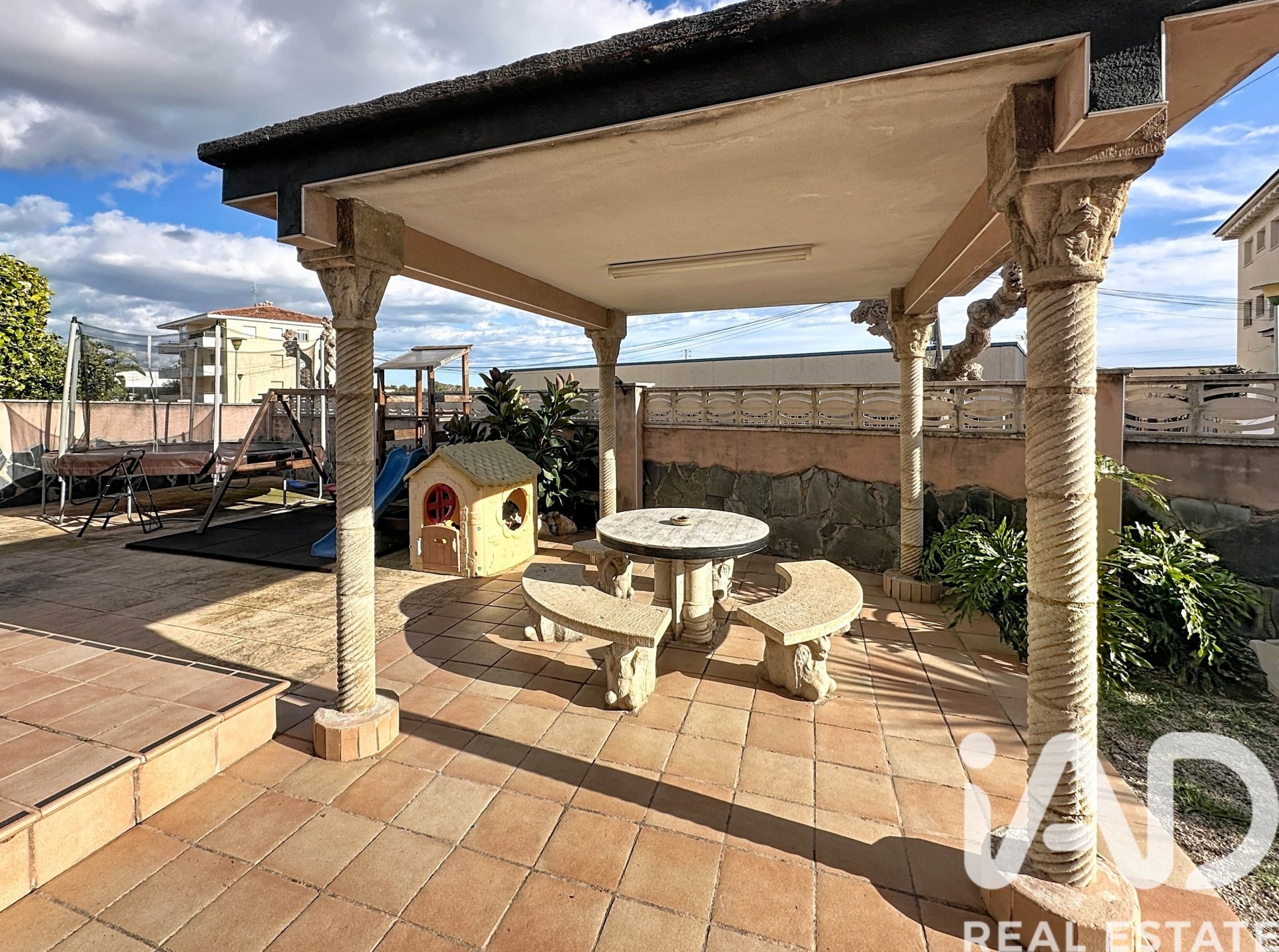 Сasa en El Vendrell, Tarragona, España 5 dormitorios, 301 m2 No. 152309