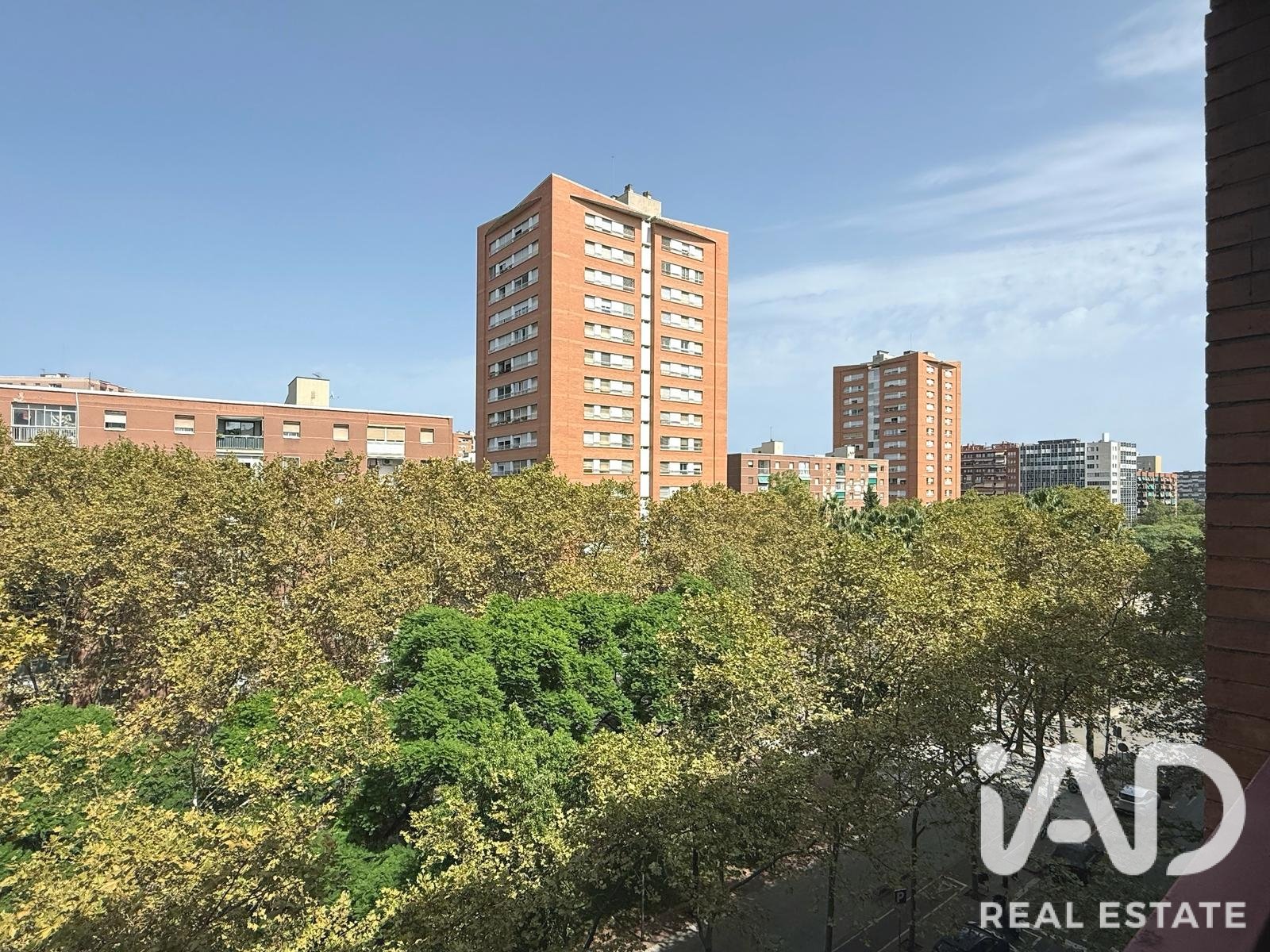Huoneisto Barcelona, Espanja 4 makuuhuonetta, 104 m2 No. 195046