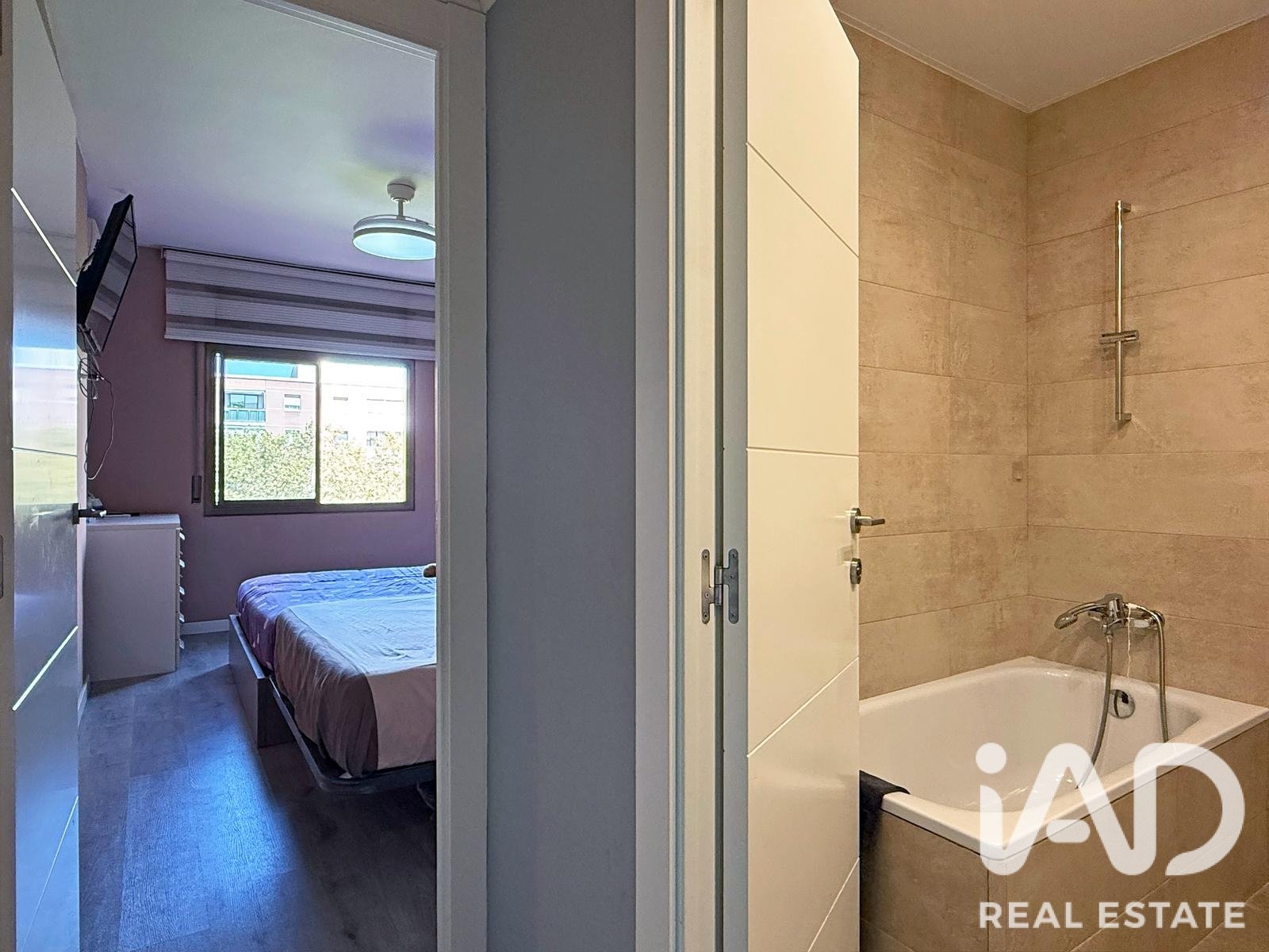 Huoneisto Barcelona, Espanja 4 makuuhuonetta, 104 m2 No. 195046