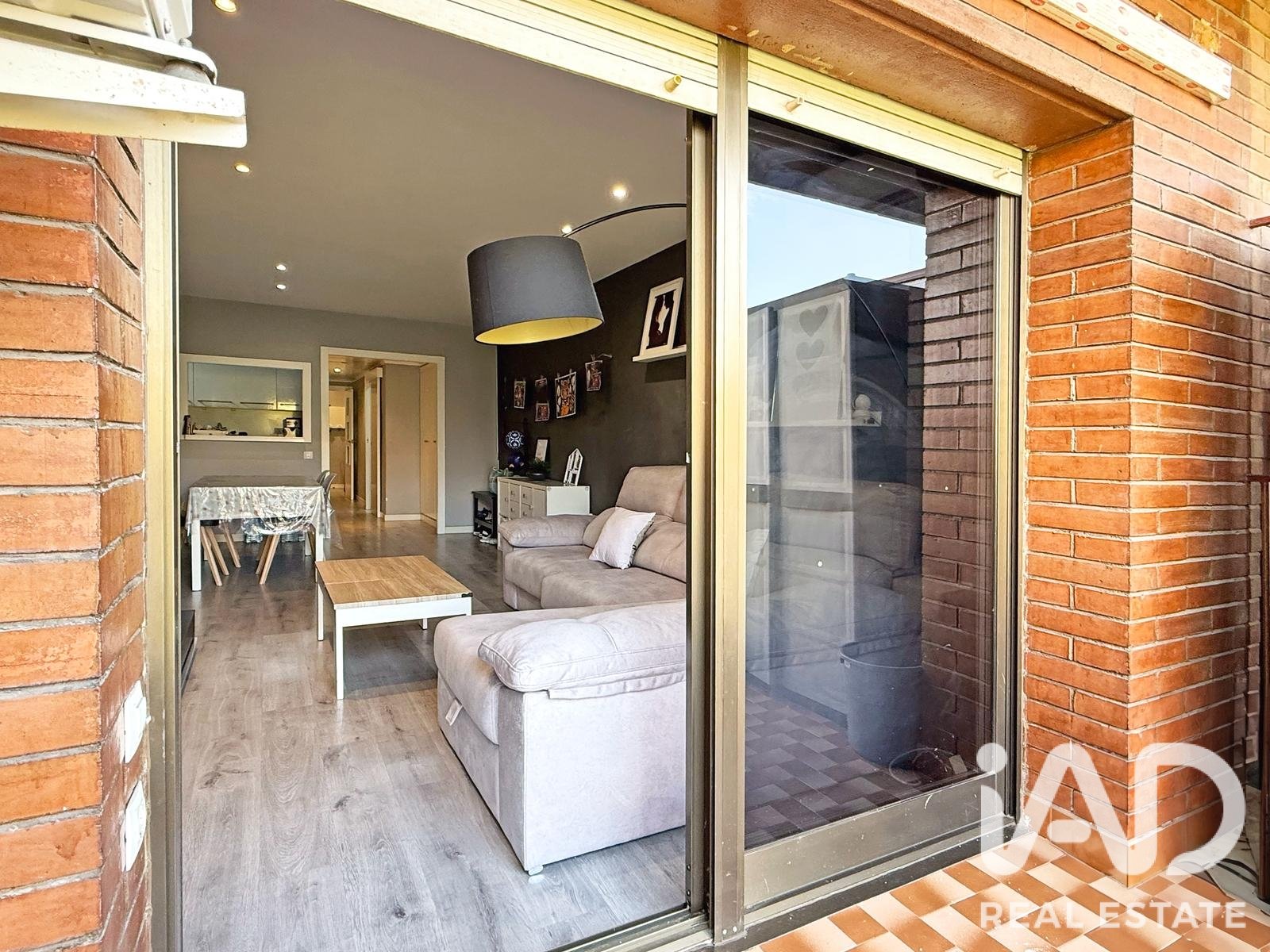 Huoneisto Barcelona, Espanja 4 makuuhuonetta, 104 m2 No. 195046
