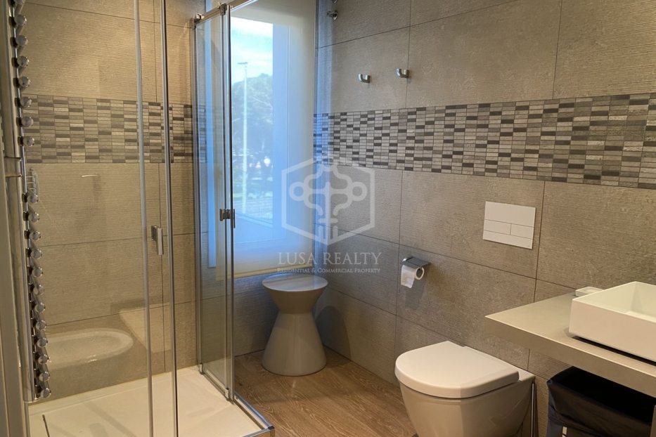 Villa i Gava, Barcelona, Spanien 4 sovrum, 450 kvm. Nr. 78265