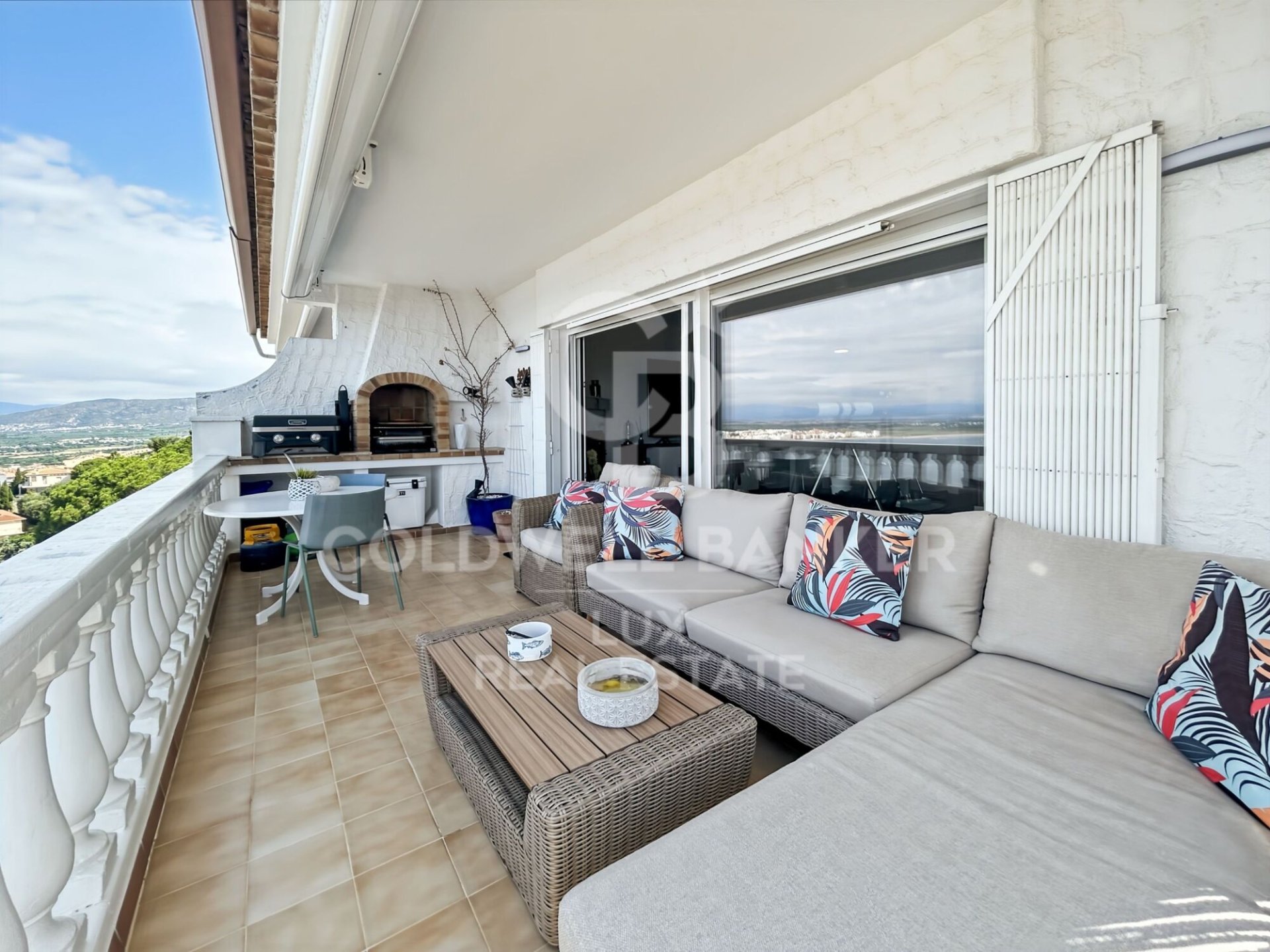 Penthouse in Roses, Girona, Spain 2 bedrooms, 80 sq.m. No. 178481