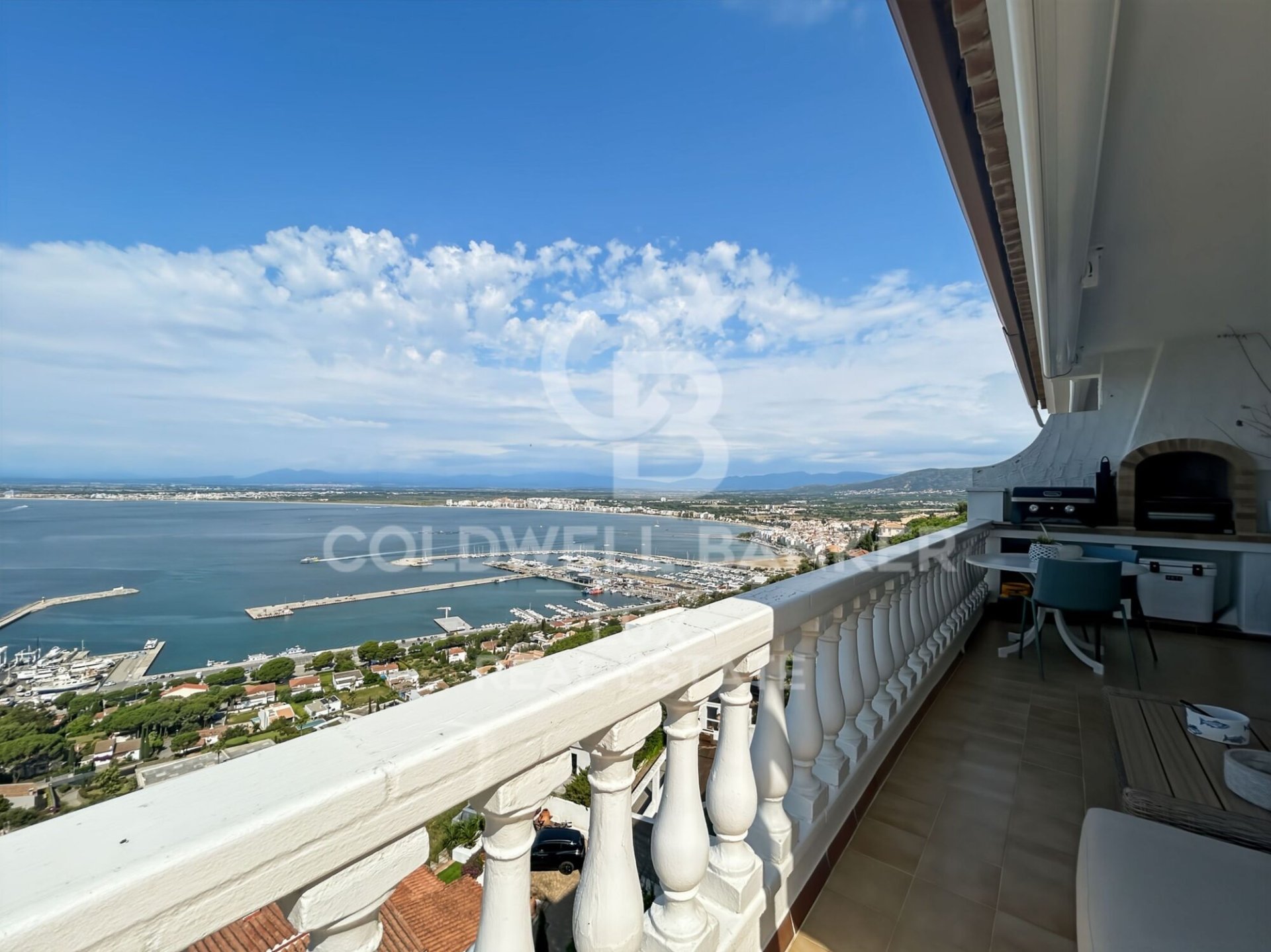Penthouse in Roses, Girona, Spain 2 bedrooms, 80 sq.m. No. 178481