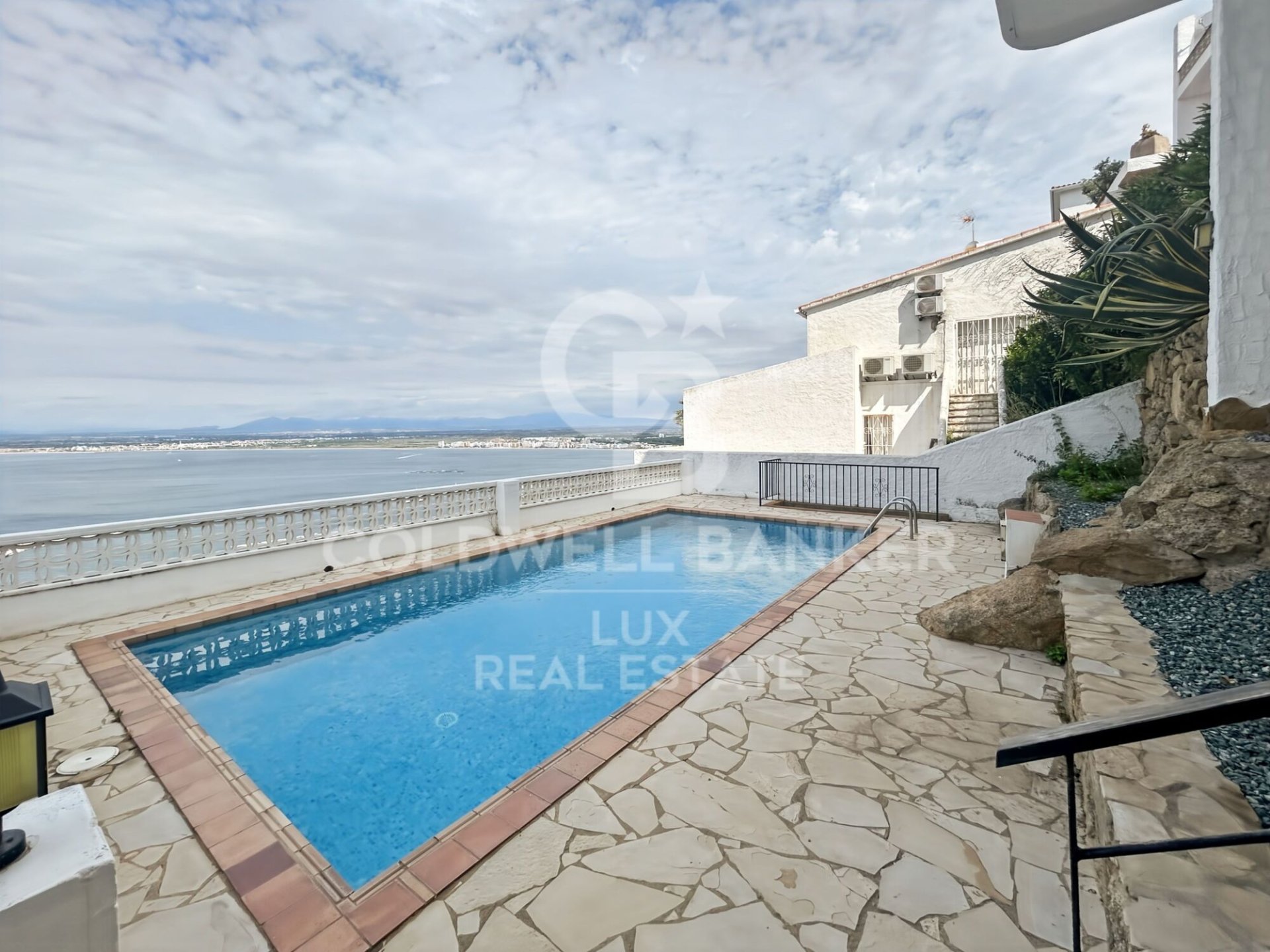Penthouse in Roses, Girona, Spain 2 bedrooms, 80 sq.m. No. 178481