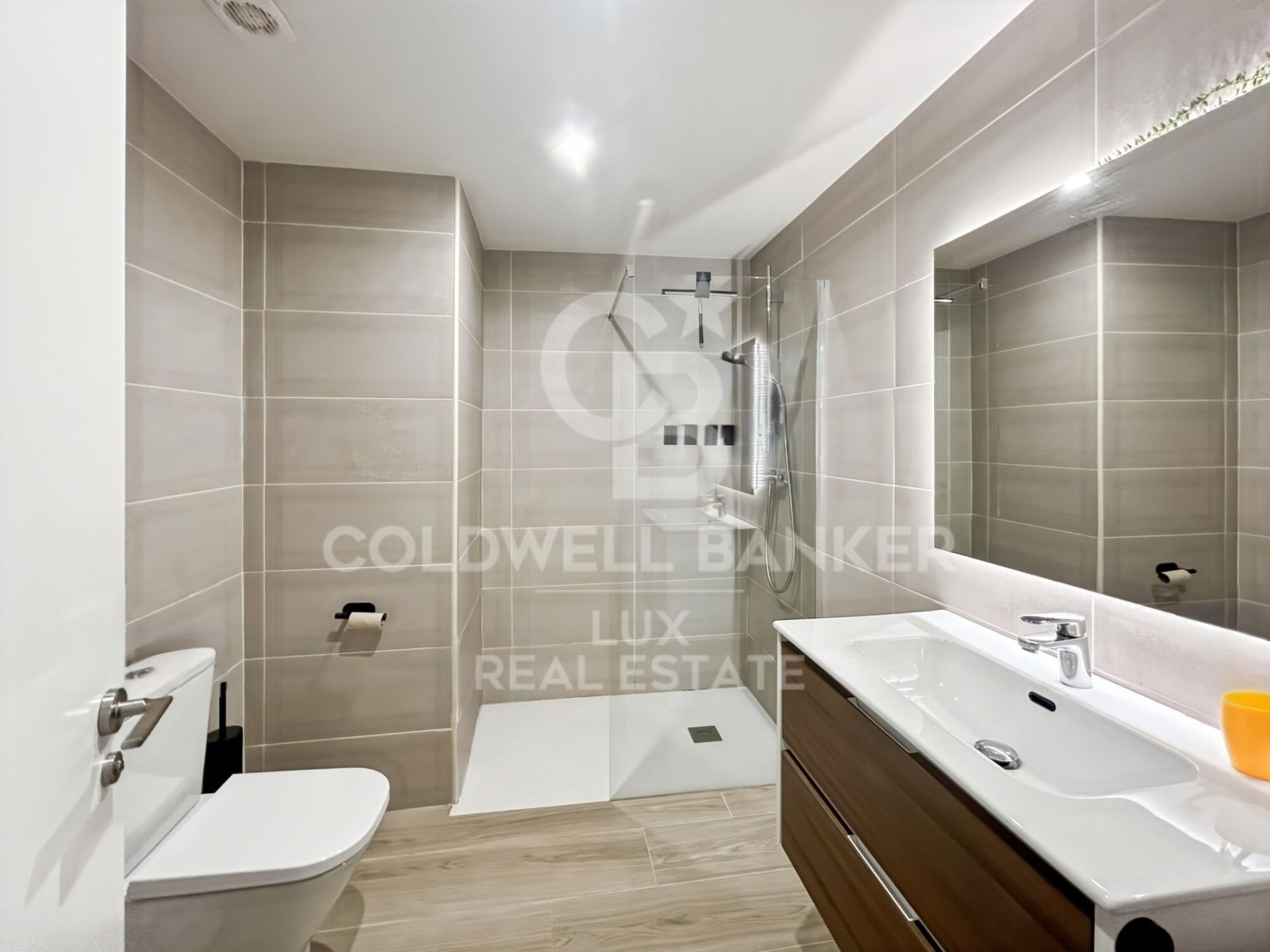 Duplex a Girona, Spagna 3 camere da letto,  N° 178621