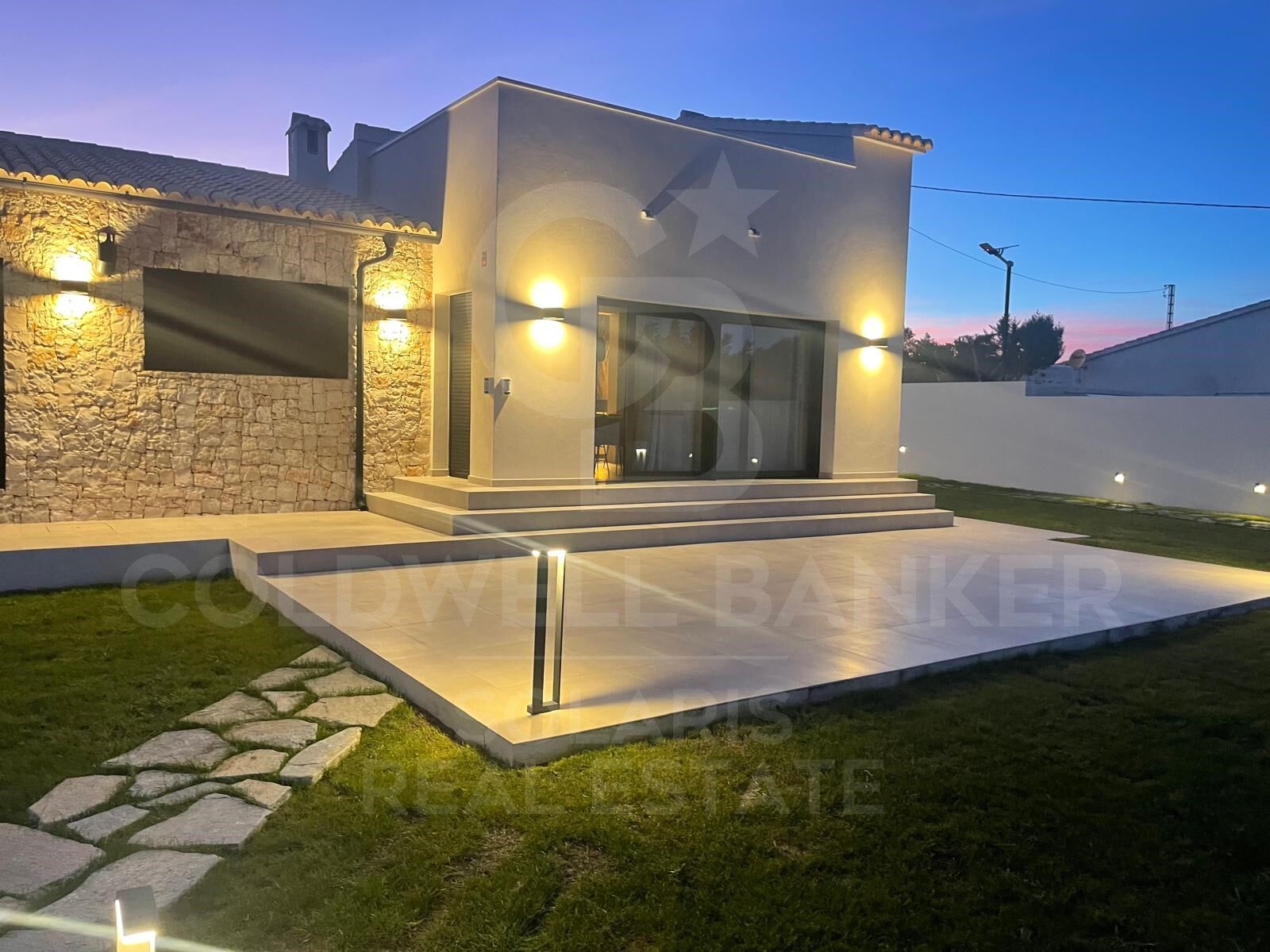 House in Denia, Alicante, Spain 3 bedrooms, 333 sq.m. No. 178619