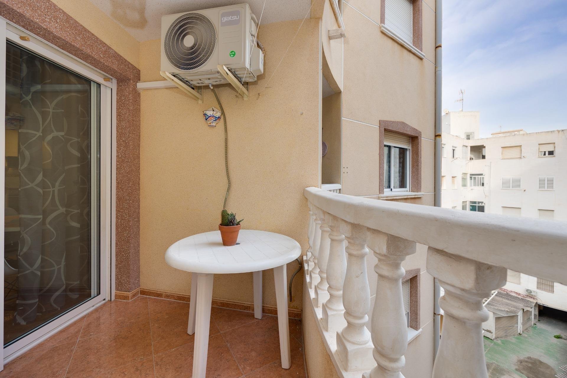 Apartament w Torrevieja, Alicante, Hiszpania 1 sypialnia, 58 mkw. nr 184268