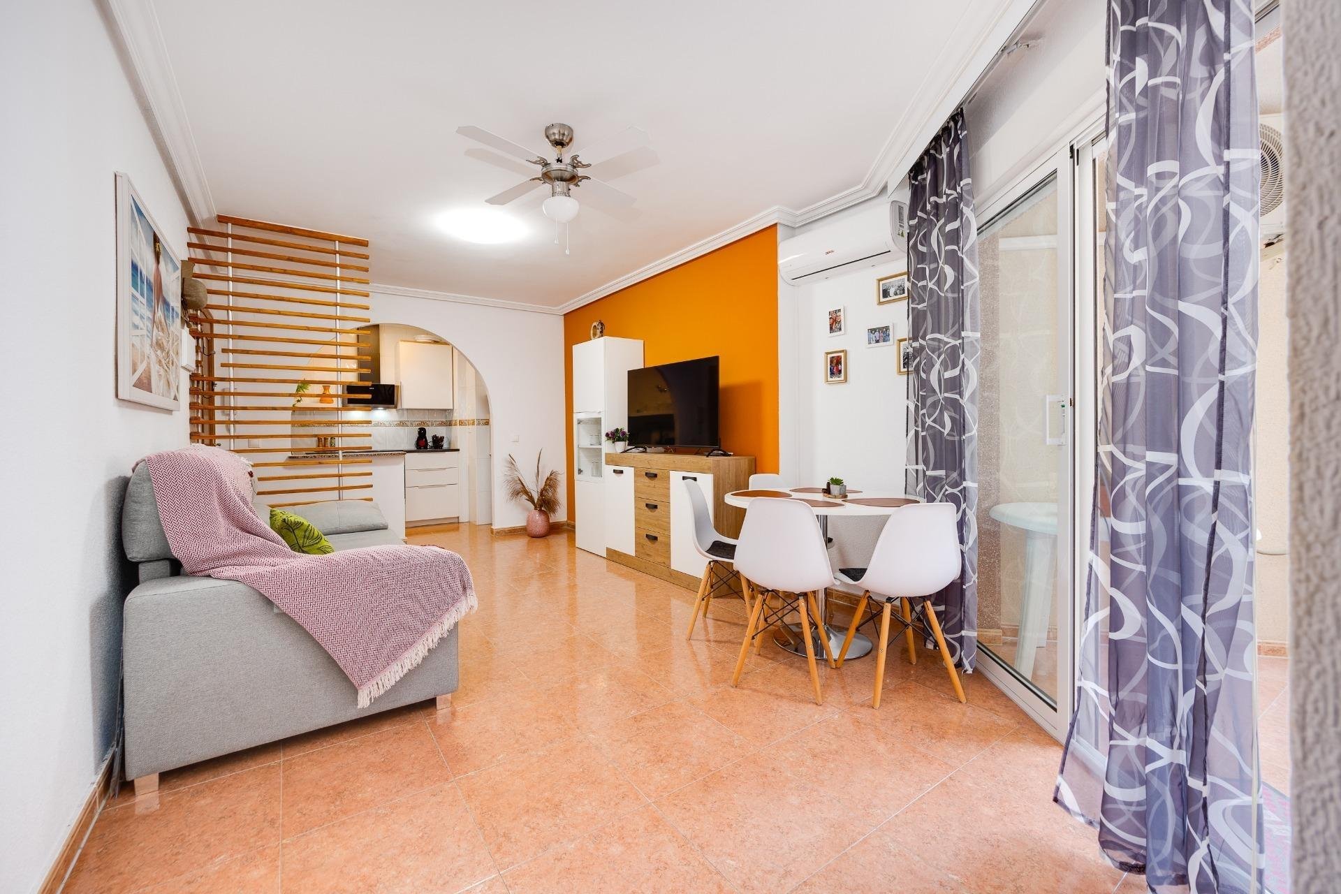 Apartament w Torrevieja, Alicante, Hiszpania 1 sypialnia, 58 mkw. nr 184268